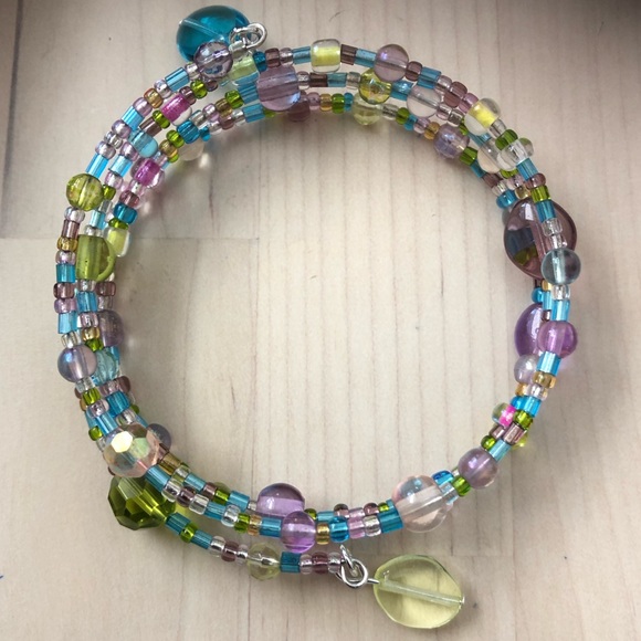 HP-Beautiful Springtime Bracelet - Picture 3 of 4